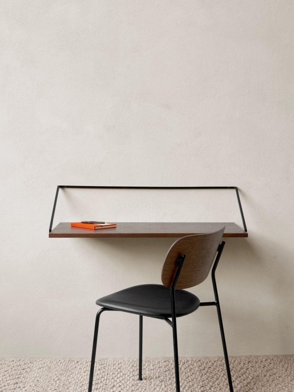 MENU_Rail_Desk_Gravel_Rug_Co_Chair_e2870aa8-b82c-4ae0-af42-c8cf4b0be023.jpgv1602598892 Audo Copenhagen Co Chair eetkamerstoel natural oak